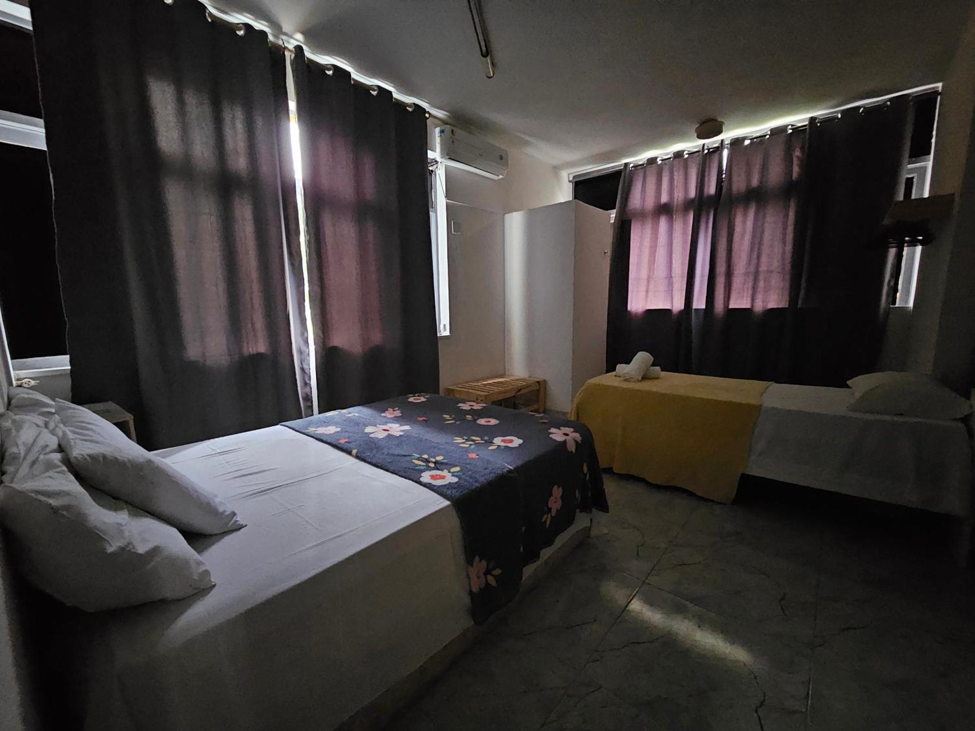 Hostal Nomads Multicultural & Coworking